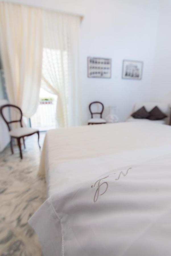 B&B Nonna Laura Trani Bagian luar foto